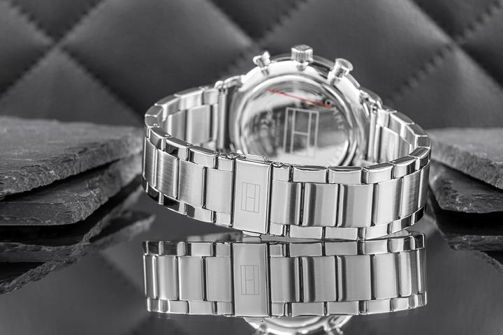 Produktbild Tommy Hilfiger Legend (44 mm)