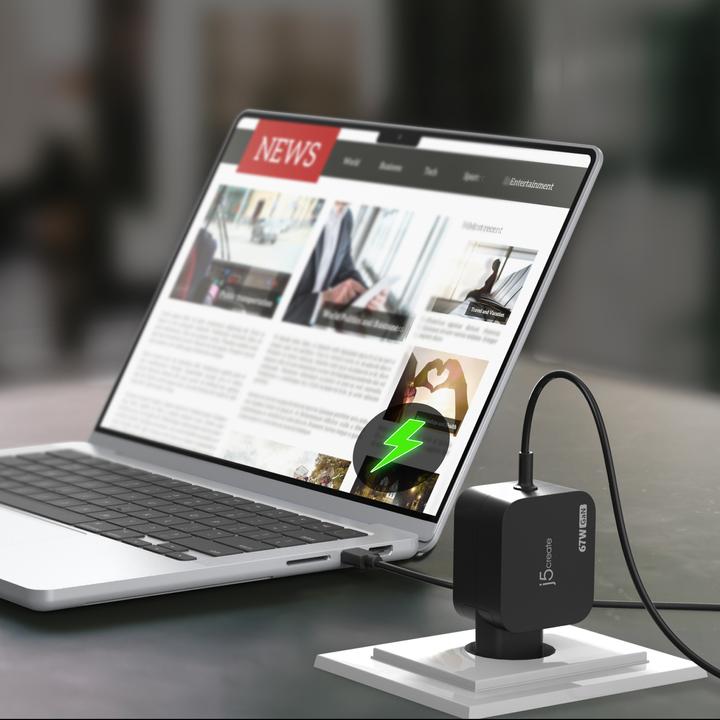 Produktbild j5Create JUP1565DCE3A-EN GaN-PD-USB-C®-Mini-Ladegerät mit 67 Watt und 3 EU-konformen DC-Steckverbindertypen (67 W)