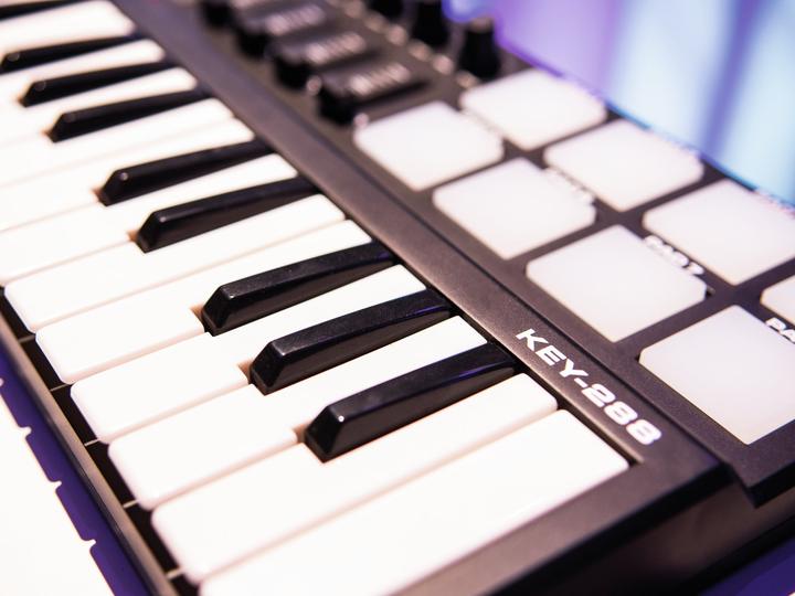 Actual product image Omnitronic KEY-288 (Controller)