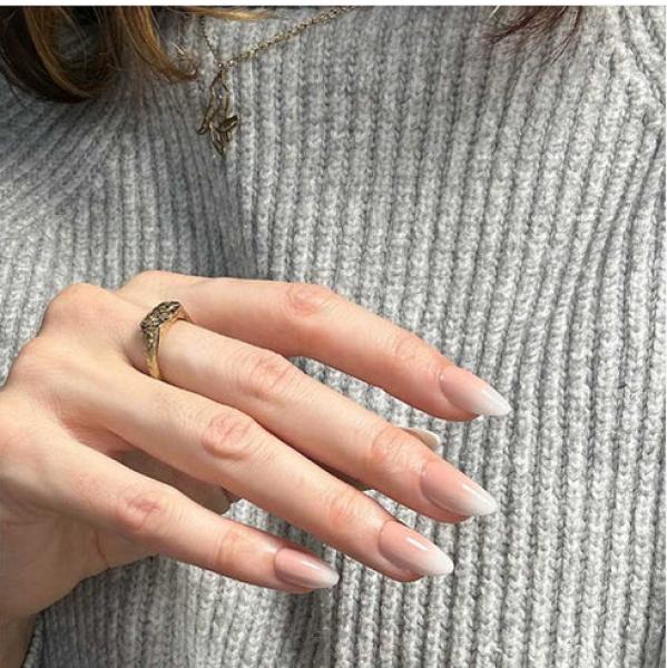 Produktbild MoYou London Soft Gel Press-Ons Bare Minimum Short Almond (Kunstnägel)