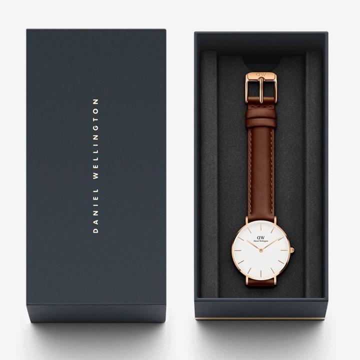 Actual product image Daniel Wellington Classic Petite St. Mawes (Analogue wristwatch, 32 mm)