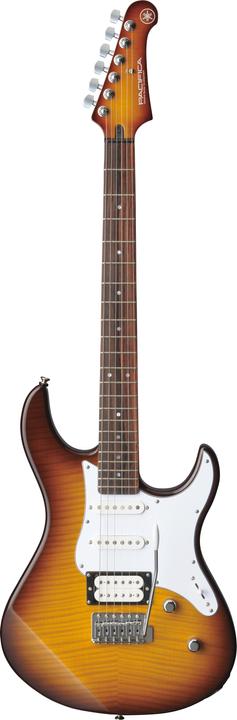 Actual product image Yamaha PAC212VFM (Electric guitar, Urea)