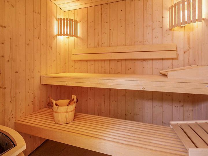 Actual product image Smartbox 2 jours à Lausanne et accès au sauna et à l'espace fitness au Swiss Wine by Fassbind 3* (2 pers.)