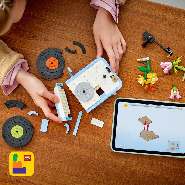 Actual product image LEGO Plattenspieler mit Blumen (31172, LEGO Creator Expert)