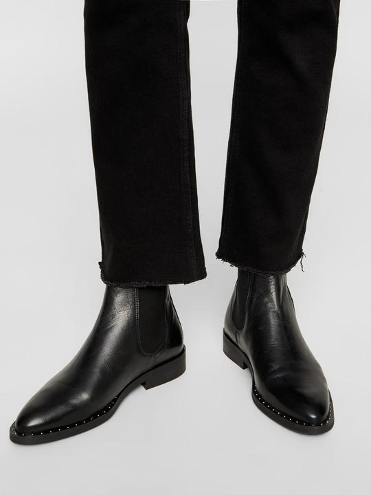 Actual product image Bianco Rivet Detail Leather Chelsea Boots (39)