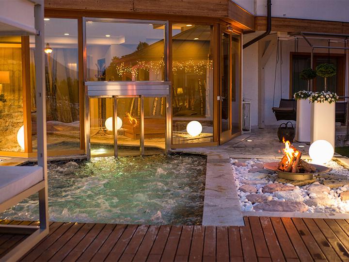 Produktbild Smartbox Romantikurlaub in der Schweiz und Umgebung: 1 Übernachtung mit Spa und Dinner (2 Pers.)