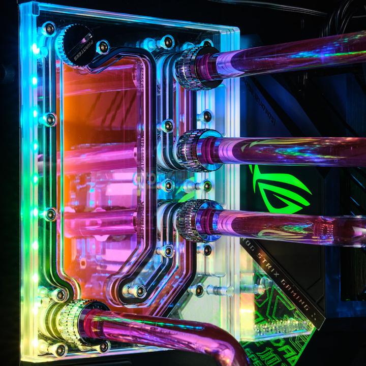 Actual product image Phanteks Glacier D120