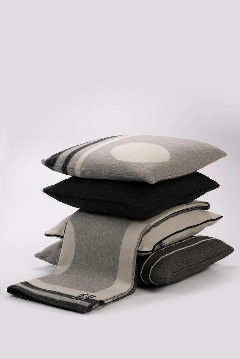 Image du produit Markslöjd Couverture Alma 180 x 130 cm, Gris (130 x 180 cm)