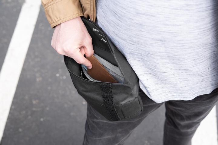 Immagine prodotto Peak Design Field Pouch v2 (Borsa a tracolla per fotocamera, Marsupio per fotocamera, 3 l)
