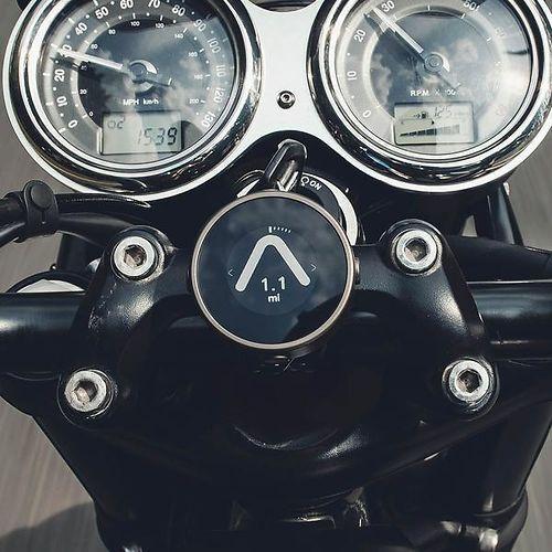 Actual product image Beeline Motorbike Navi GPS Computer Silver (1")