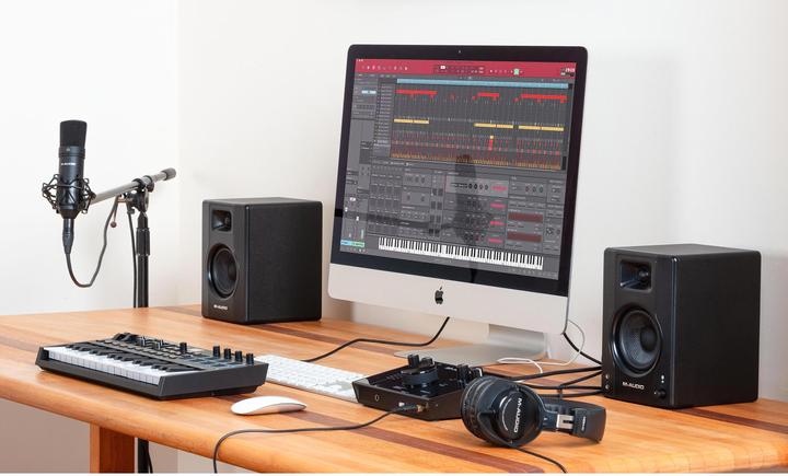 Actual product image M-Audio BX3BT (Active, Pair, 1x 50 W)