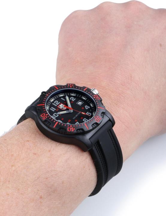Immagine prodotto Luminox Ops 8880 (Fatto in Svizzera, Orologio da polso analogico, Orologio sub, 45 mm)