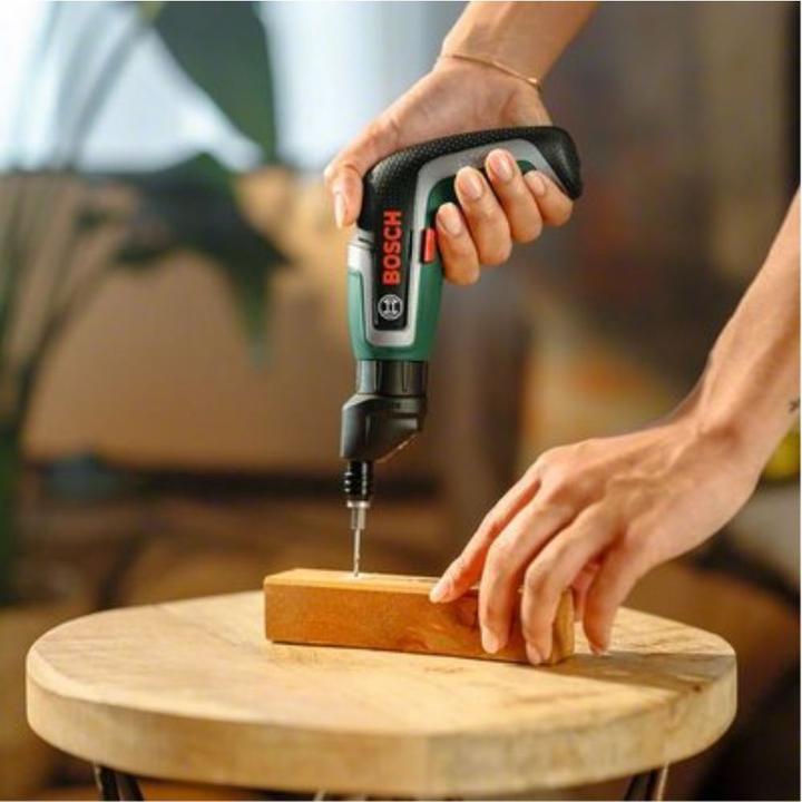 Produktbild Bosch Home & Garden IXO 7-Set (Akkubetrieb)