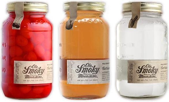 Actual product image Ole Smoky Tennessee MOONSHINE Apple Pie (Moonshine Whisky, 1 x 50 cl)