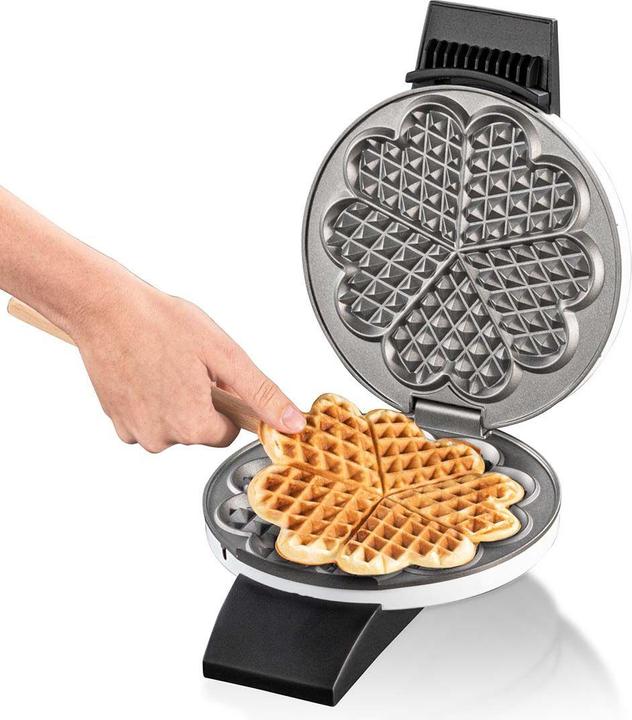 Actual product image Cloer Heart waffle iron