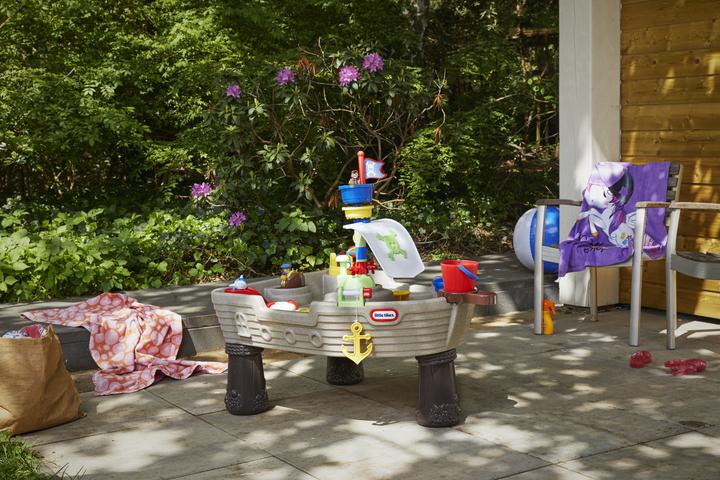 Actual product image Little Tikes Water feature table pirate ship