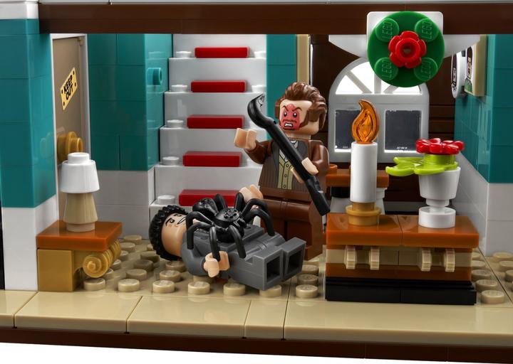 Immagine prodotto LEGO Home Alone (21330, LEGO Ideas, Set LEGO rari)