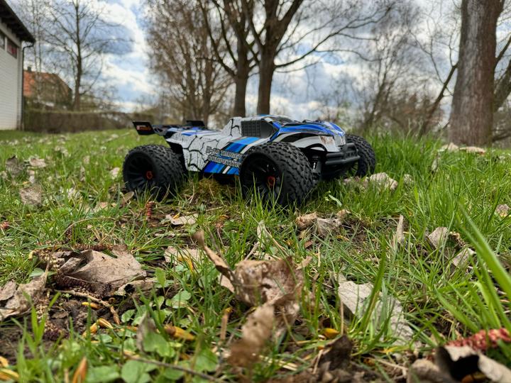 Actual product image DF-Models Z-10 Competition Truggy Brushed RTR