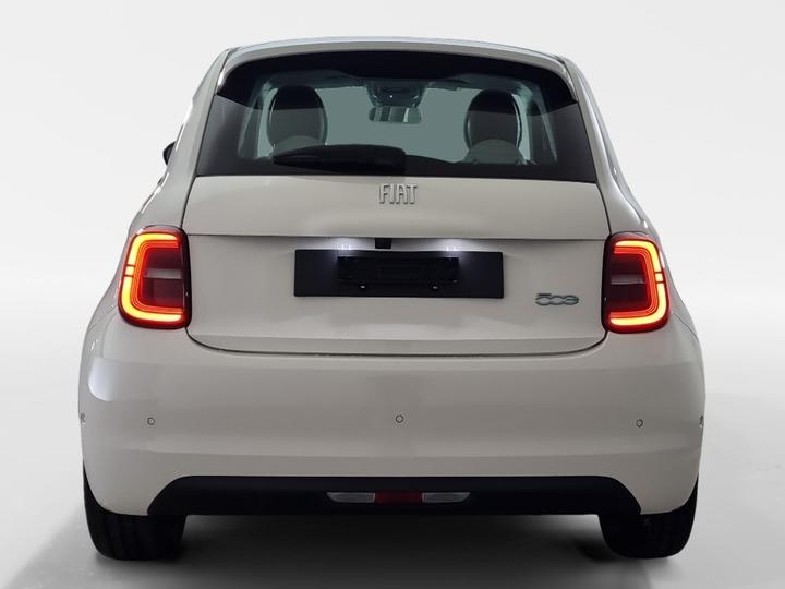 Immagine prodotto Fiat 500 elettrico 87 kW La Prima di Bocelli Top (Elettrico, 119 CV)