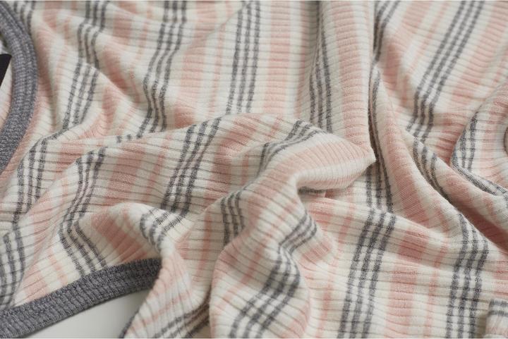 Produktbild Urban Classics Ladies Rib Stripe Cropped Top (XS)