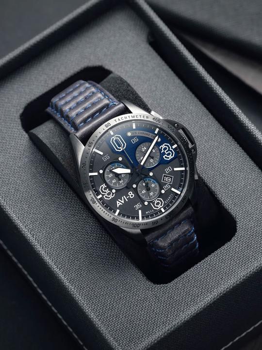 Actual product image AVI-8 AV-4077-04 P-51 Mustang (Chronograph)