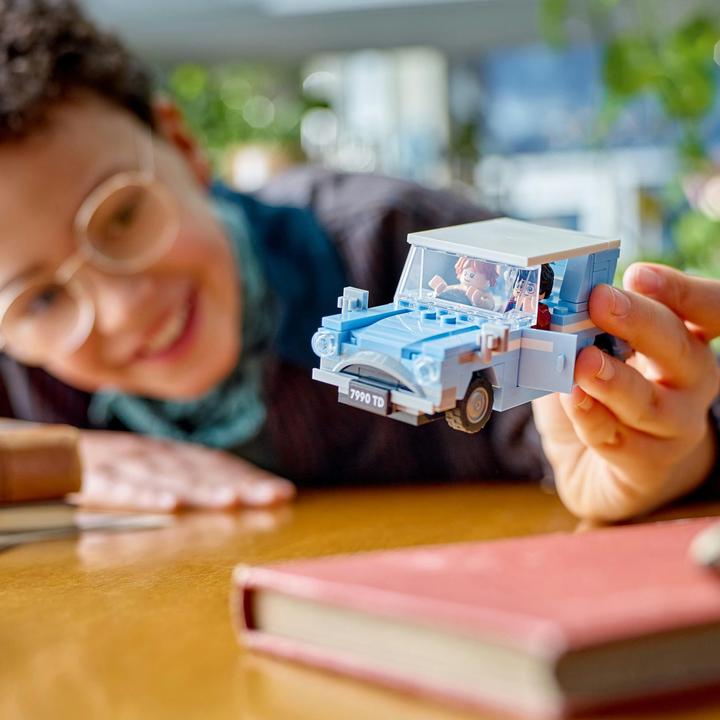 Produktbild LEGO Fliegender Ford Anglia (76424, LEGO Harry Potter)