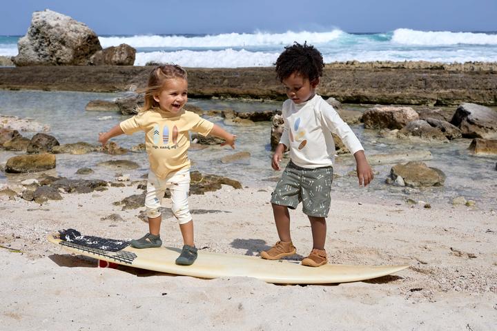Actual product image Lässig Baby-Bademode Bade-Shirt LSF Short Sleeve Rashguard - Surfboards (80)