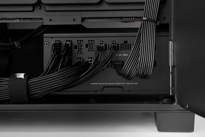 Actual product image Corsair RM1200x SHIFT 80 PLUS Gold (1200 W)