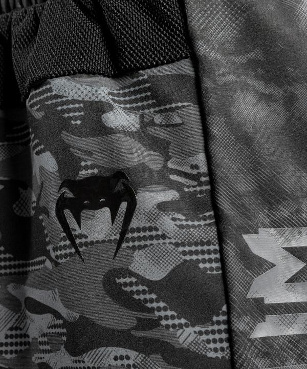 Image du produit Venum Defender Training Shorts - Dark Camo (S)
