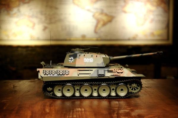 Immagine prodotto Es-toys Carro armato Heng Long RC Panther tedesco Gen.6