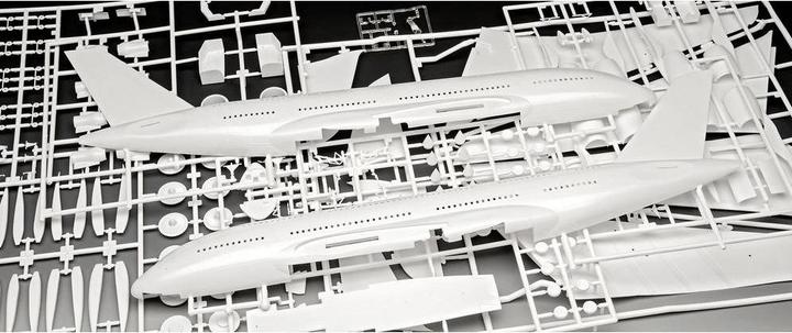 Actual product image Revell Airbus A380-800 British Airways
