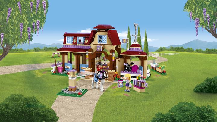 Actual product image LEGO Friends Heartlake Riding School (41126, LEGO Friends)