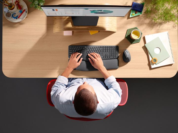 Actual product image Logitech Ergo K860 for Business Keyboard RF Wireless + Bluetooth UK International Graphite (Eng. Int., Wireless)