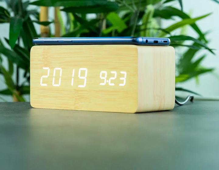 Actual product image Avenwood QI charging