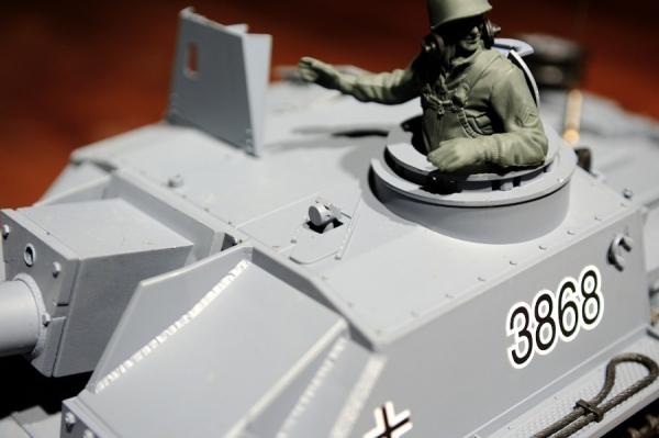 Produktbild Es-toys RC Panzer "Sturmgeschütz III" - Stug 3 Heng Long 1:16 Grau, Rauch&Sound, Metallgetriebe Und 2,4Ghz (RTR Ready-to-Run)