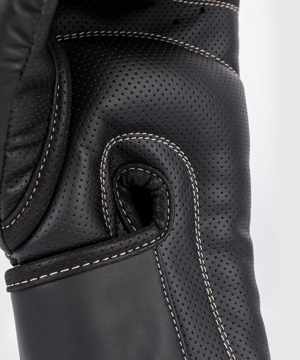 Image du produit Venum Impact Evo Boxing Gloves - Black - 14 Oz (14 OZ)