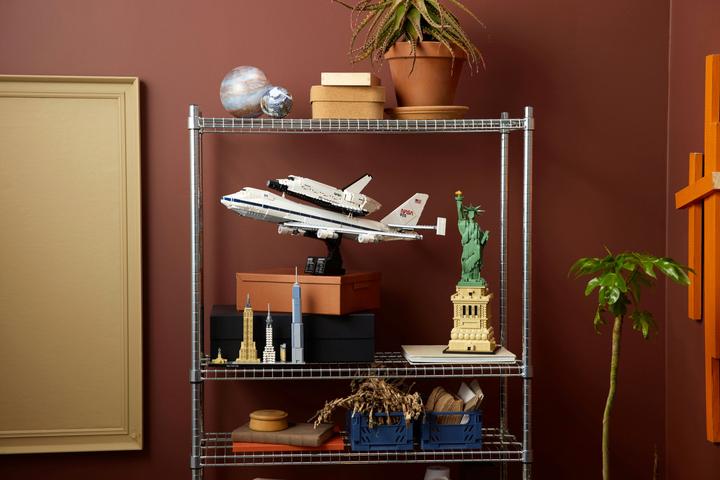Immagine prodotto LEGO 10360 Spaceshuttle-Transport-Jumbo