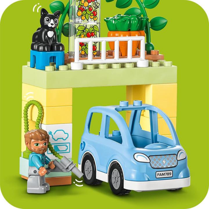 Actual product image LEGO 3-in-1 family house (10994)