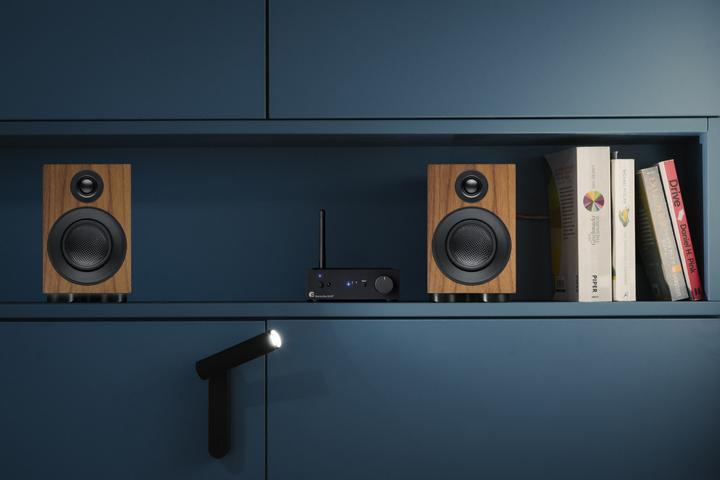 Actual product image Pro-Ject Speaker Box 3 E Carbon (1 pcs.)