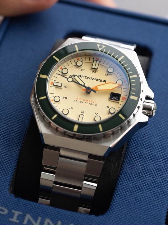 Actual product image Spinnaker SP-5081-CC Dumas Diver Automatic 44mm 30ATM (Analogue wristwatch, 44 mm)