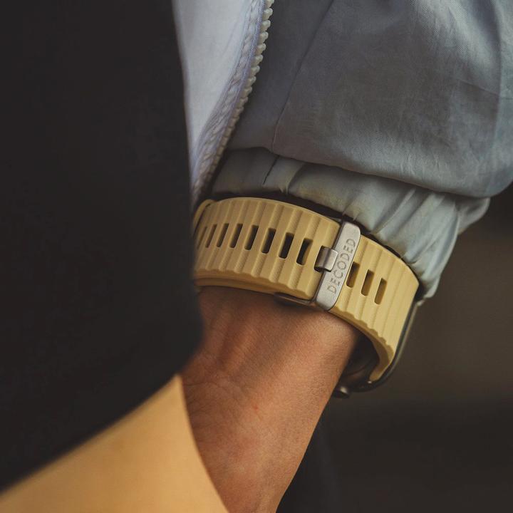 Actual product image Decoded Ultra Traction - Silicone wristband for Apple Watch (Silicone)