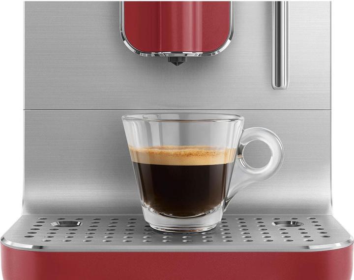 Actual product image Smeg Fully Automatic Coffee Machine 50's Style red