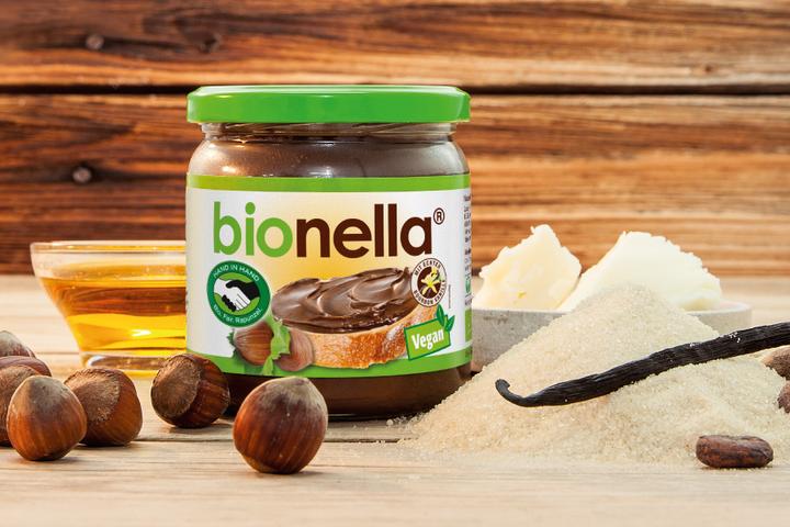 Actual product image Bionella Nut Nougat Cream (400 g)