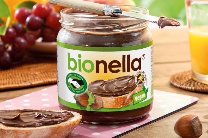 Actual product image Bionella Nut Nougat Cream (400 g)