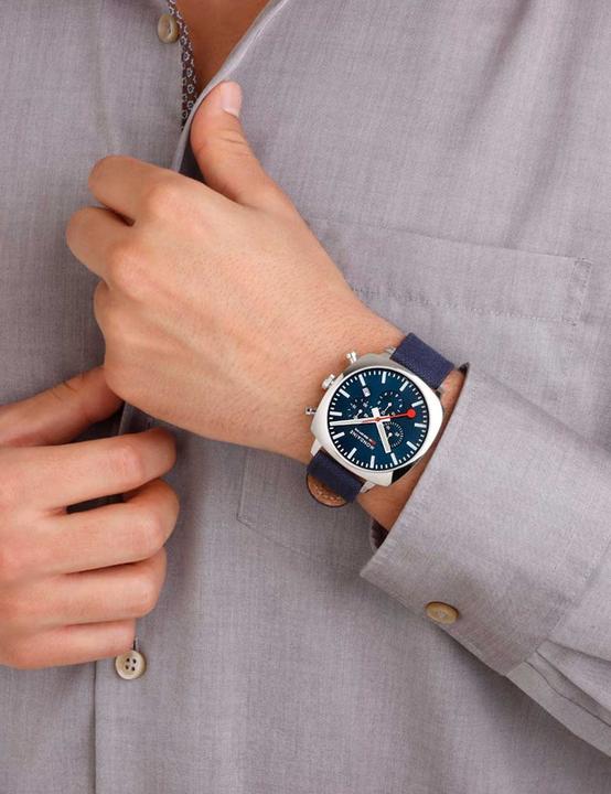 Produktbild Mondaine Grand Cushion (Chronograph, 41 mm)