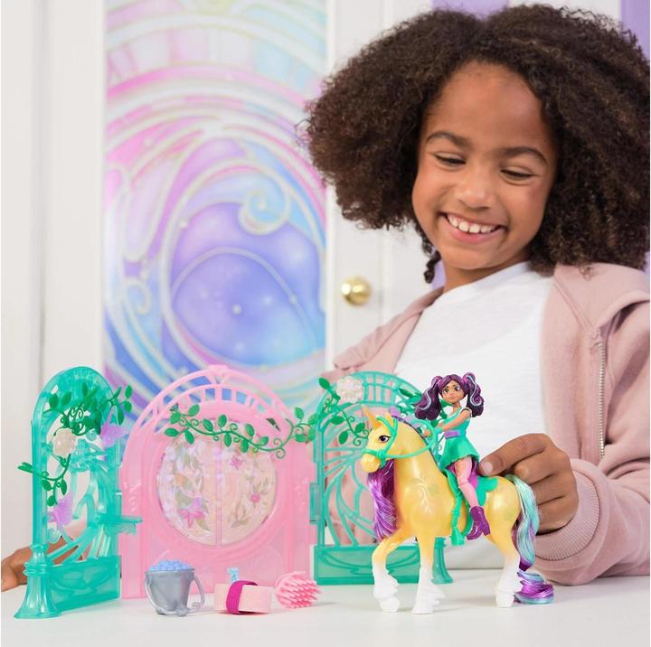 Actual product image Unicorn Academy - Small Doll Ava & Leaf Stable Playset