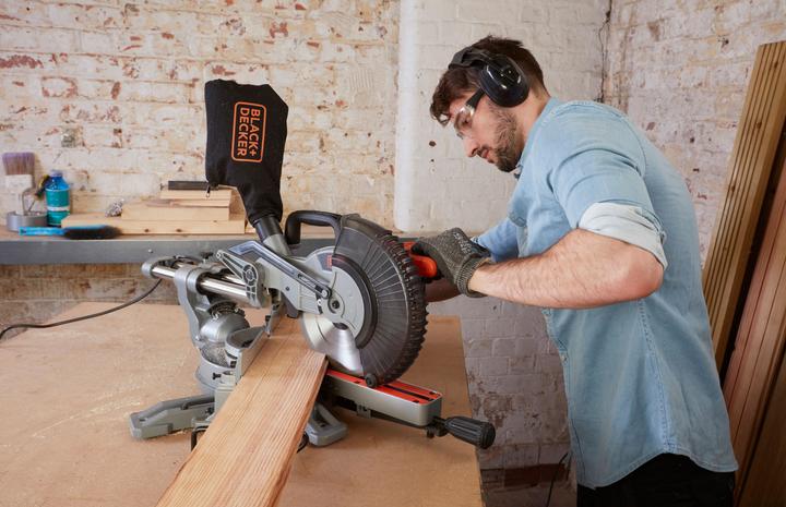 Immagine prodotto Black & Decker BLACK&DECKER BES700-QS