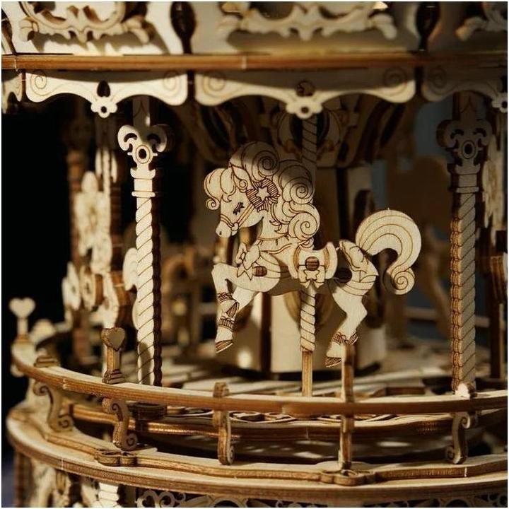 Actual product image Robotime Music Box Romantic Carousel (346 pieces)