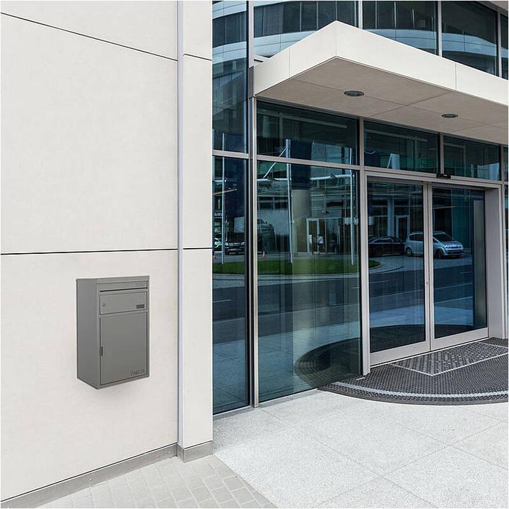 Actual product image SafePost 45 Letterbox with parcel compartment anthracite