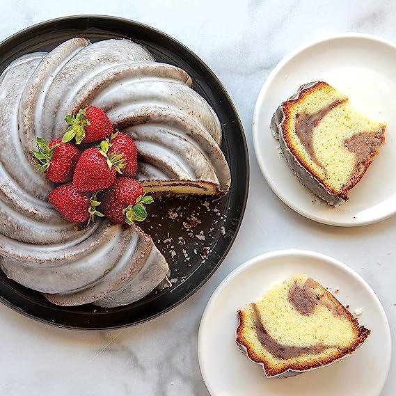 Actual product image Nordic Ware Baking tin Swirl Bundt (24 cm)